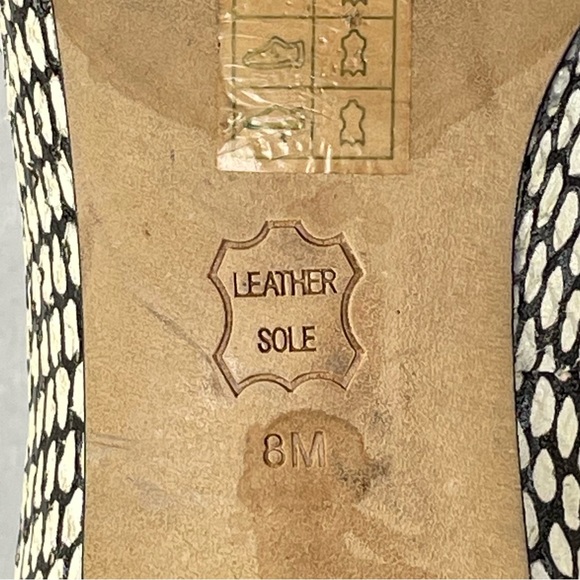 Tory Burch Snake Skin Pointed Toe Loafers Size 8 - Picture 9 of 10